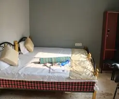 100 hours yoga teacher training room